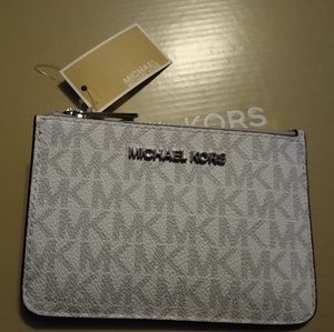**💯 Authentic Michael Kors wallet